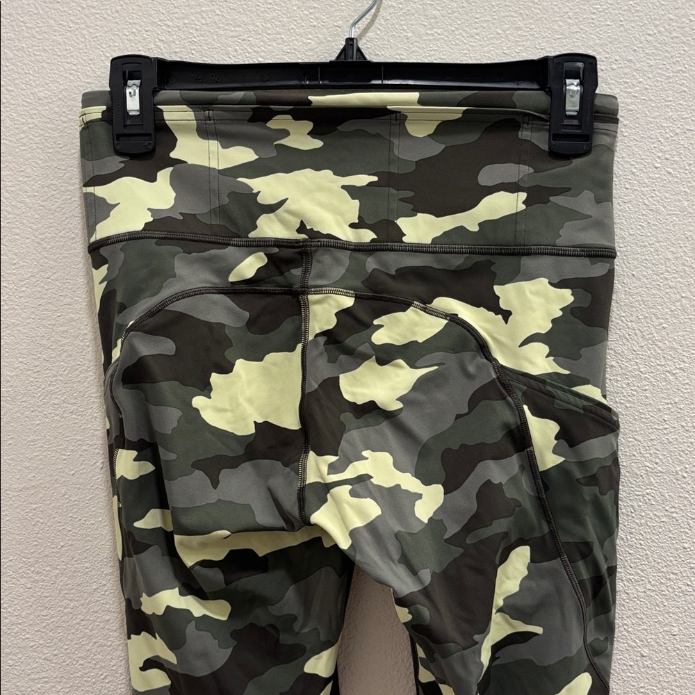 Lululemon Fast and Free High Rise Crop 23" Heritage 365 Camo Crispin Green Multi - Picture 8 of 9